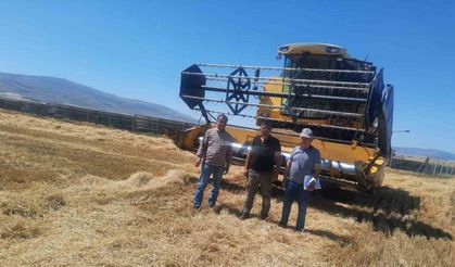 Sandıklı’da hububat hasadı arpayla başladı