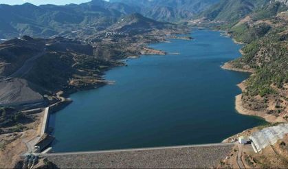 Kıbrıs’ın suyunu karşılayan baraj binlerce dekar tarım arazisine de can suyu oldu