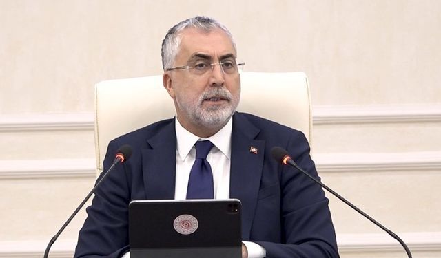 Bakan Işıkhan: "Bu yıl otizmli bireylerimizi iş yerlerinde istihdam edecek işverenlerin projelerini destekleyeceğiz"