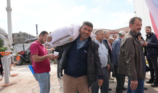 Sındırgı’da Süt Otu tohumları çiftçiyle buluştu