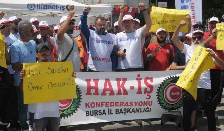 Yalova Belediyesi’nde işten çıkarılan 86 işçi için greve gidildi