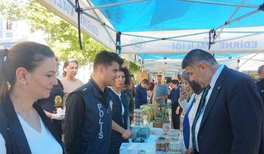 Polis Eşleri Derneği Edirne Şubesi’nden hayır panayırı